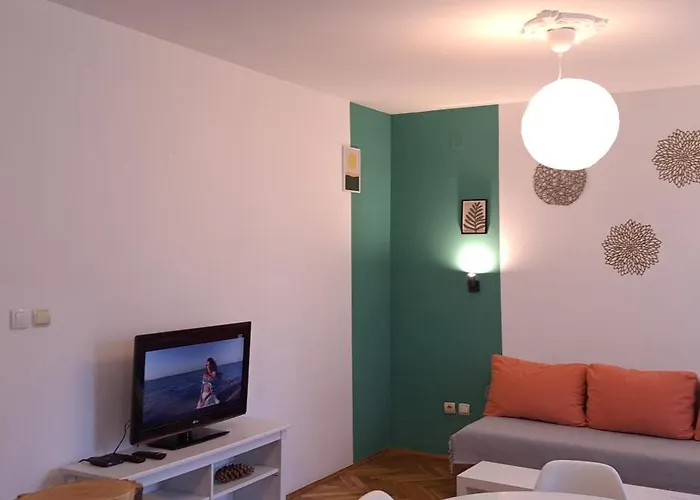 Green Land House